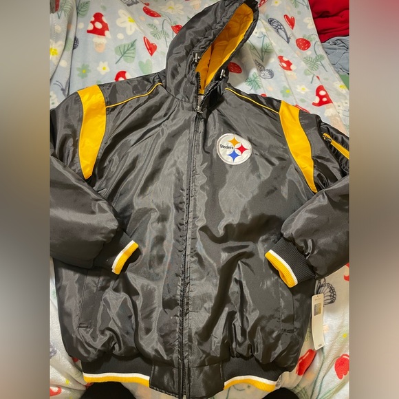 NFL Black and Yellow Puffer Jacket - Picture 1 of 8